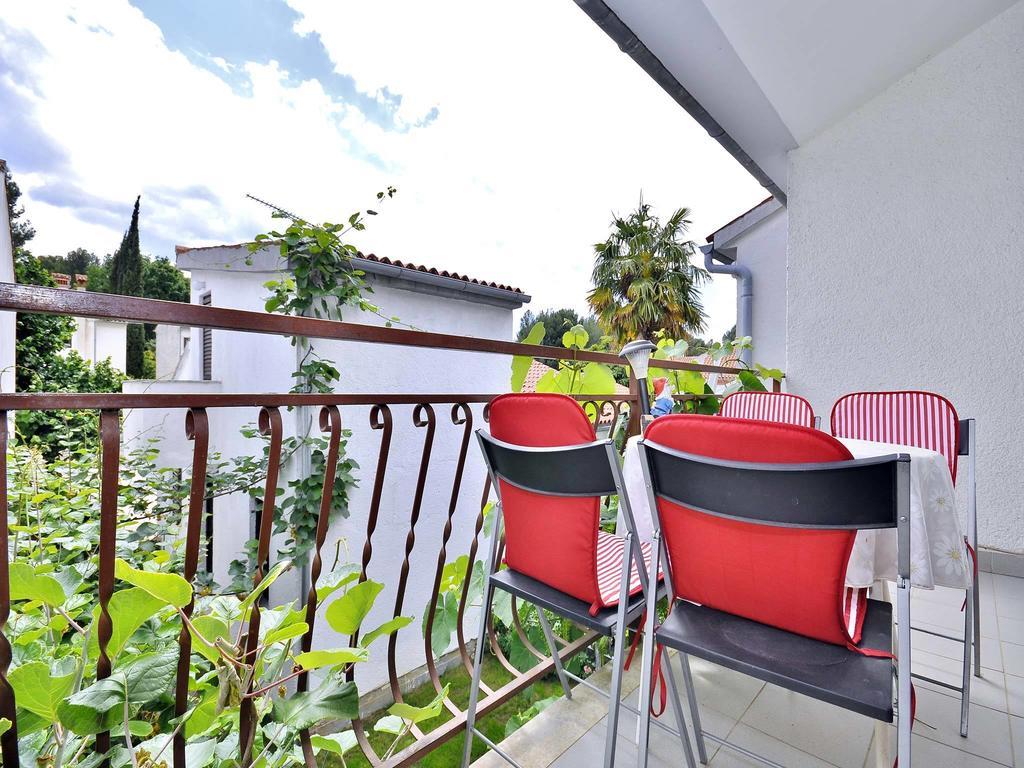 Apartments Mira 645 Porec Room photo