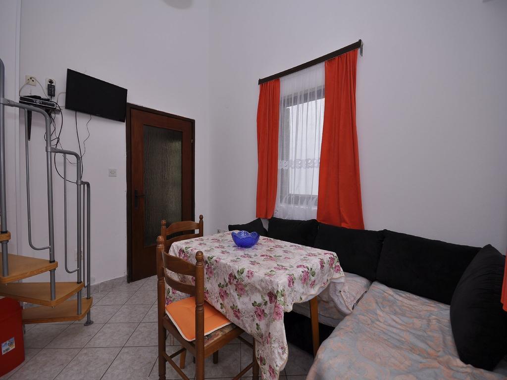 Apartments Mira 645 Porec Room photo