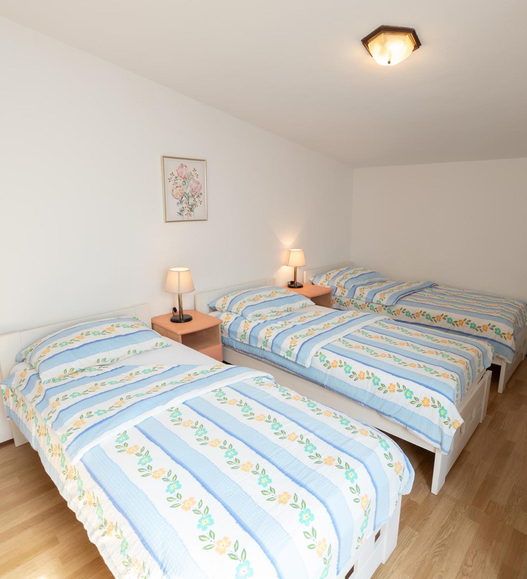 Apartments Mira 645 Porec Exterior photo